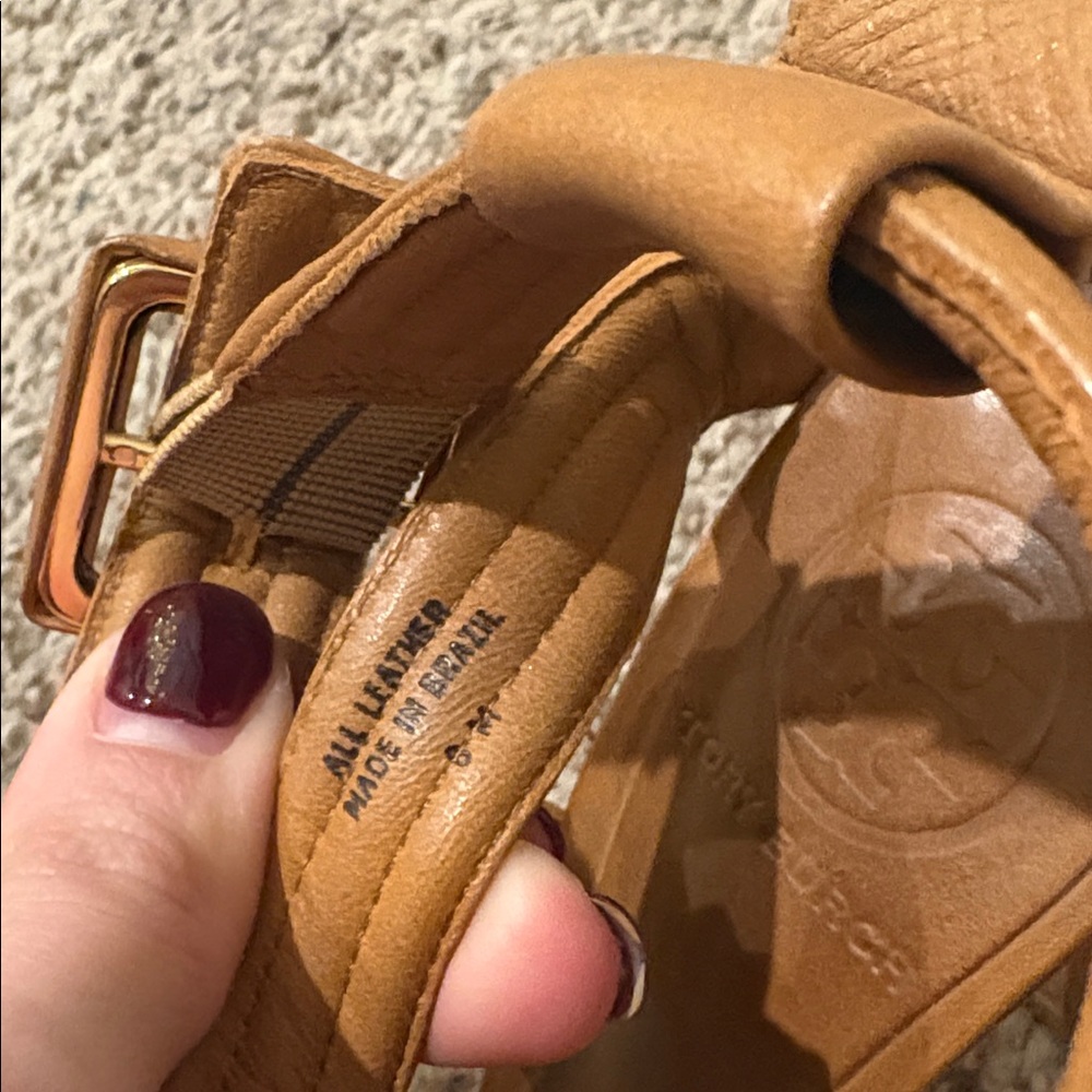 ✨Tory Burch Leather Heels✨ - Picture 6 of 6